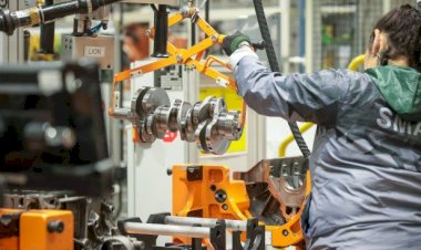 Duro informe de la UIA: 15 trimestres de contracción y caída general de ventas